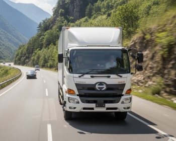 Hino phục vụ ngành logistics